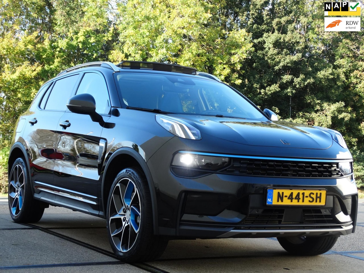 Lynk & Co 01 - 1.5 TSI Sport - INCL BTW- LANE / FRONT ASSIST - PANORAMADAK - PARK CAMERA - APPLE CARPLAY - AutoWereld.nl