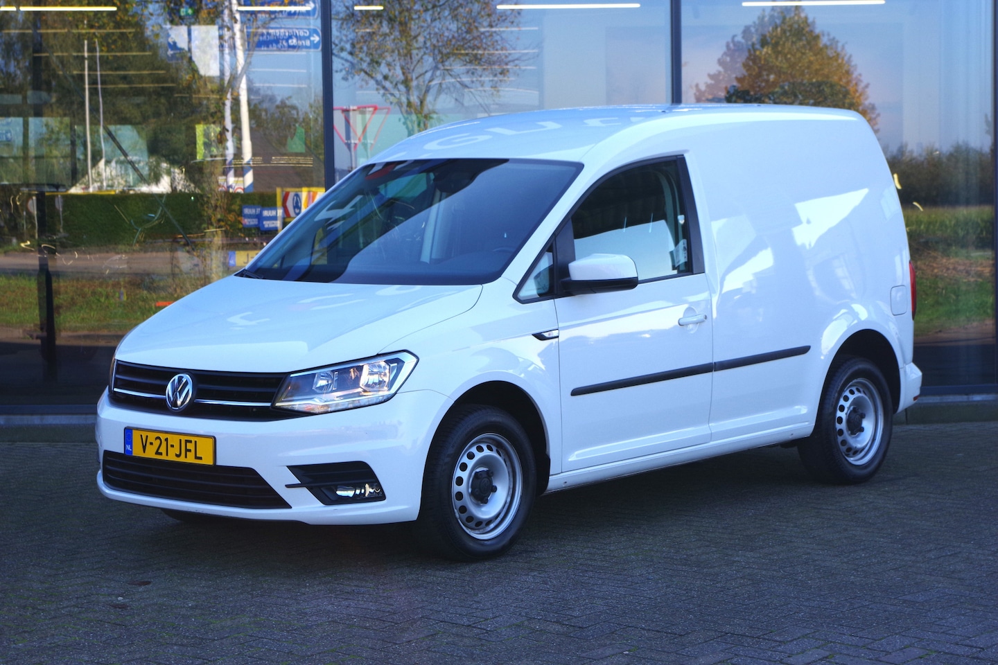 Volkswagen Caddy - 1.0 TSI L1H1 BMT Comfortline 1.0 TSI L1H1 BMT Comfortline, Parkeersensoren, Cruise Control, Navigatie - AutoWereld.nl