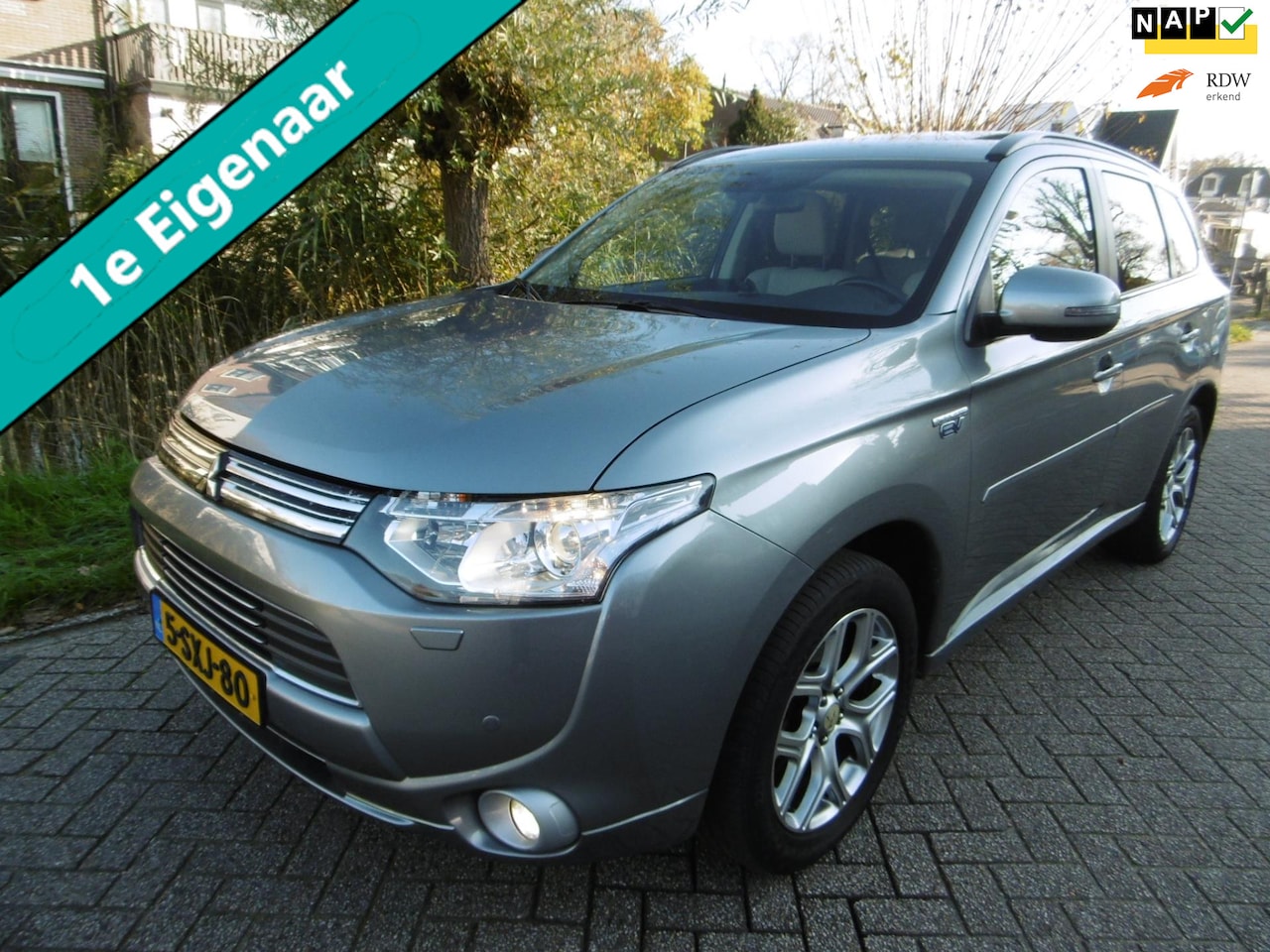 Mitsubishi Outlander - 2.0 PHEV Instyle+ 1e eig. Leder Schuifdak Trekhaak 1500kg - AutoWereld.nl