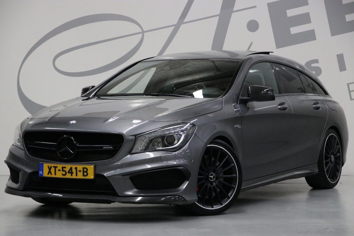 Mercedes-Benz CLA-klasse Shooting Brake - AMG 45 4MATIC/ Panoramaschuifdak/ AMG Performance-stoel/ - AutoWereld.nl