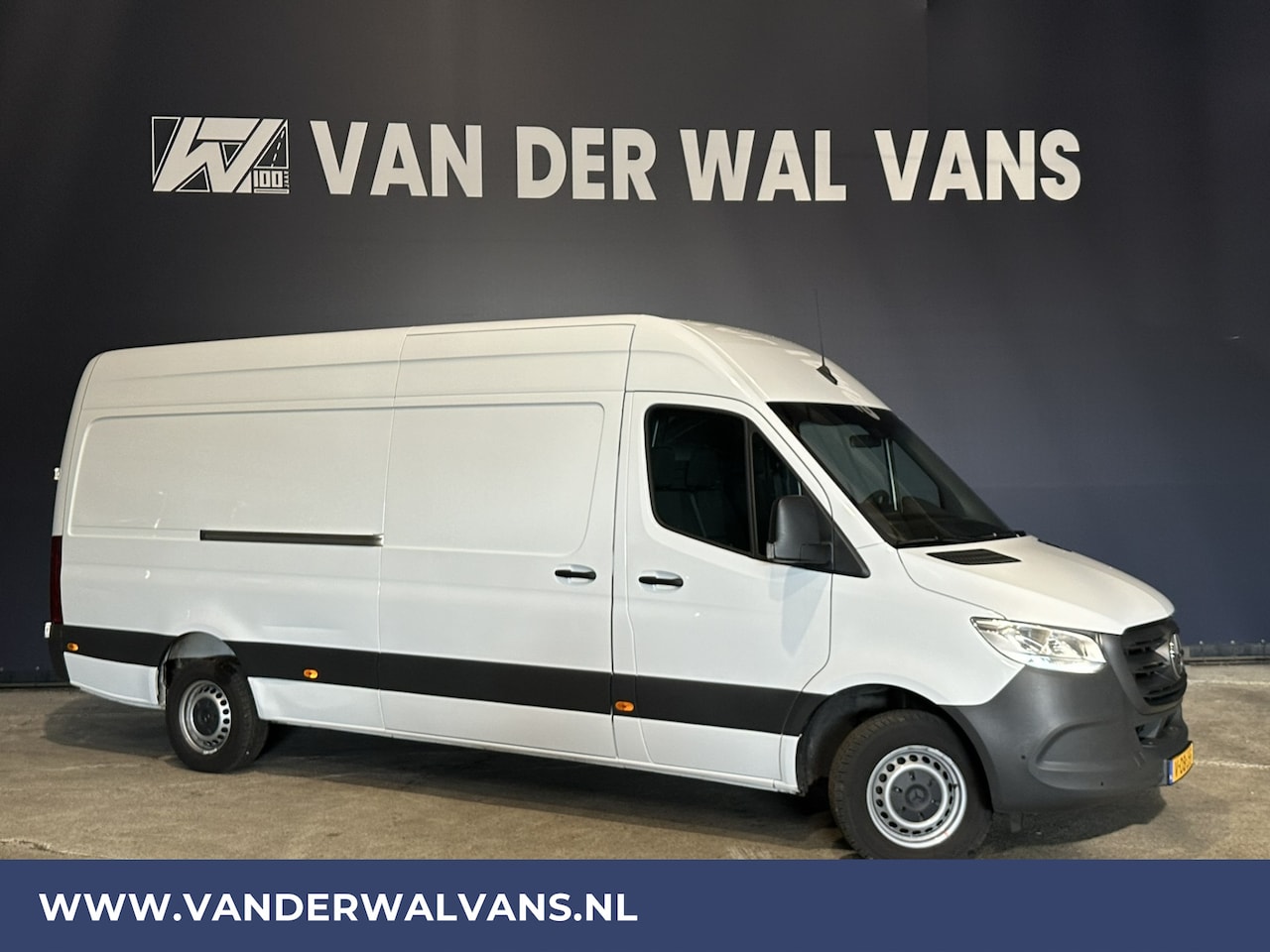 Mercedes-Benz Sprinter - 317 CDI 170pk L3H2 Euro6 Airco | Camera | Navigatie | Chauffeursstoel Parkeersensoren, Bij - AutoWereld.nl