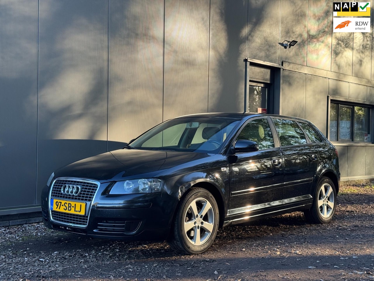 Audi A3 Sportback - 1.6 Attraction AUTOMAAT|CLIMA|CRUISE|NAP| - AutoWereld.nl