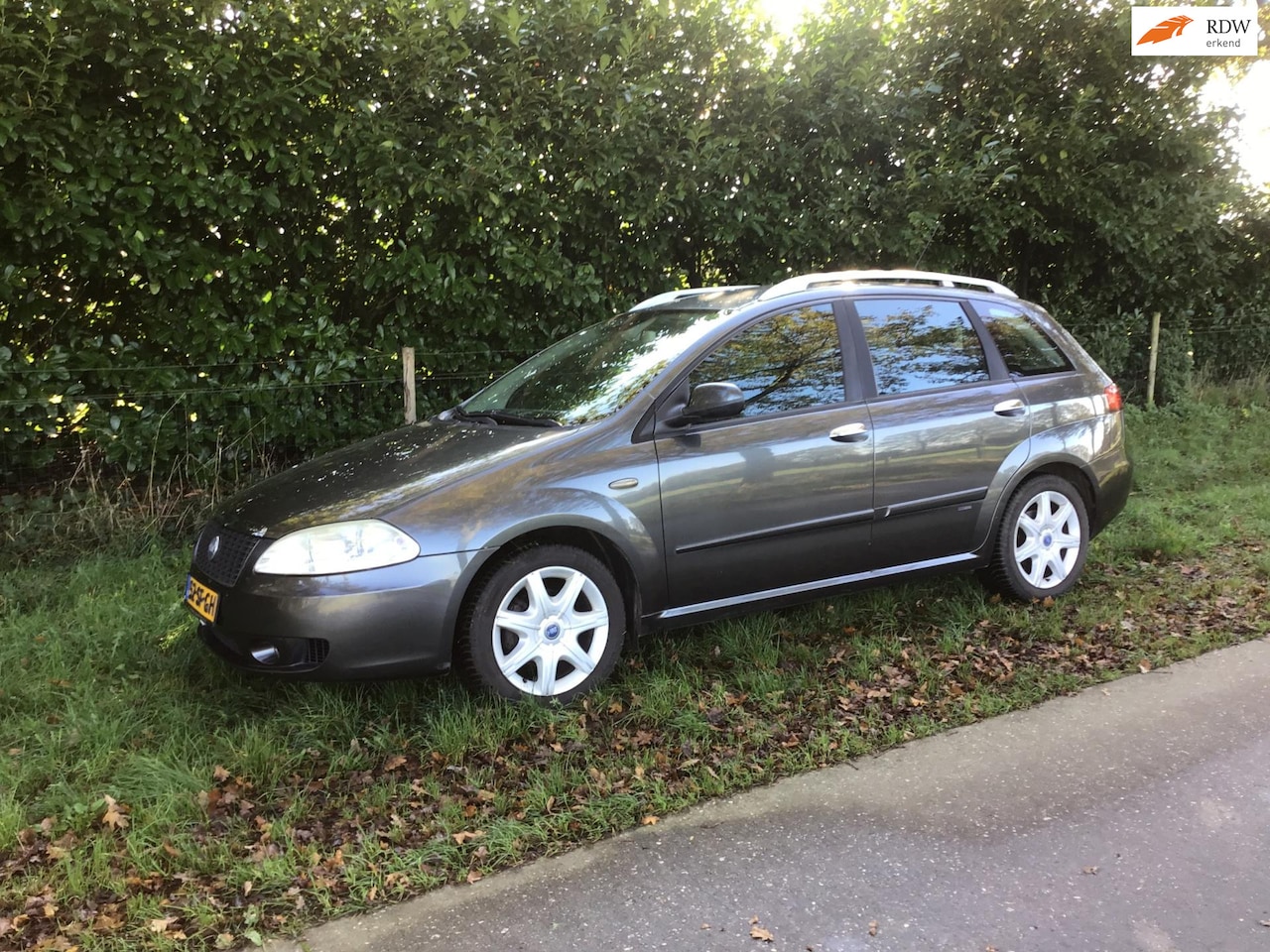 Fiat Croma - 2.2-16V Emotion 2.2-16V Emotion - AutoWereld.nl