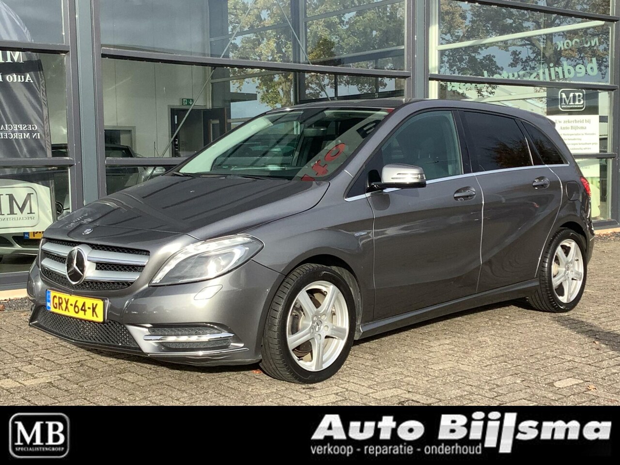 Mercedes-Benz B-klasse - 180 Ambition 180 Ambition, navi, cruise, camera, leer, trekhaak - AutoWereld.nl