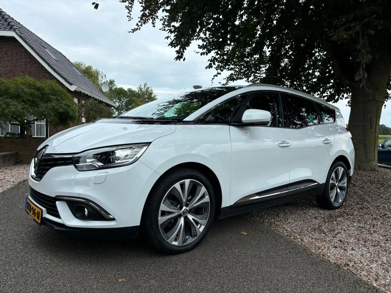 Renault Grand Scénic - 1.3 TCe Intens 1.3 TCe Intens - AutoWereld.nl