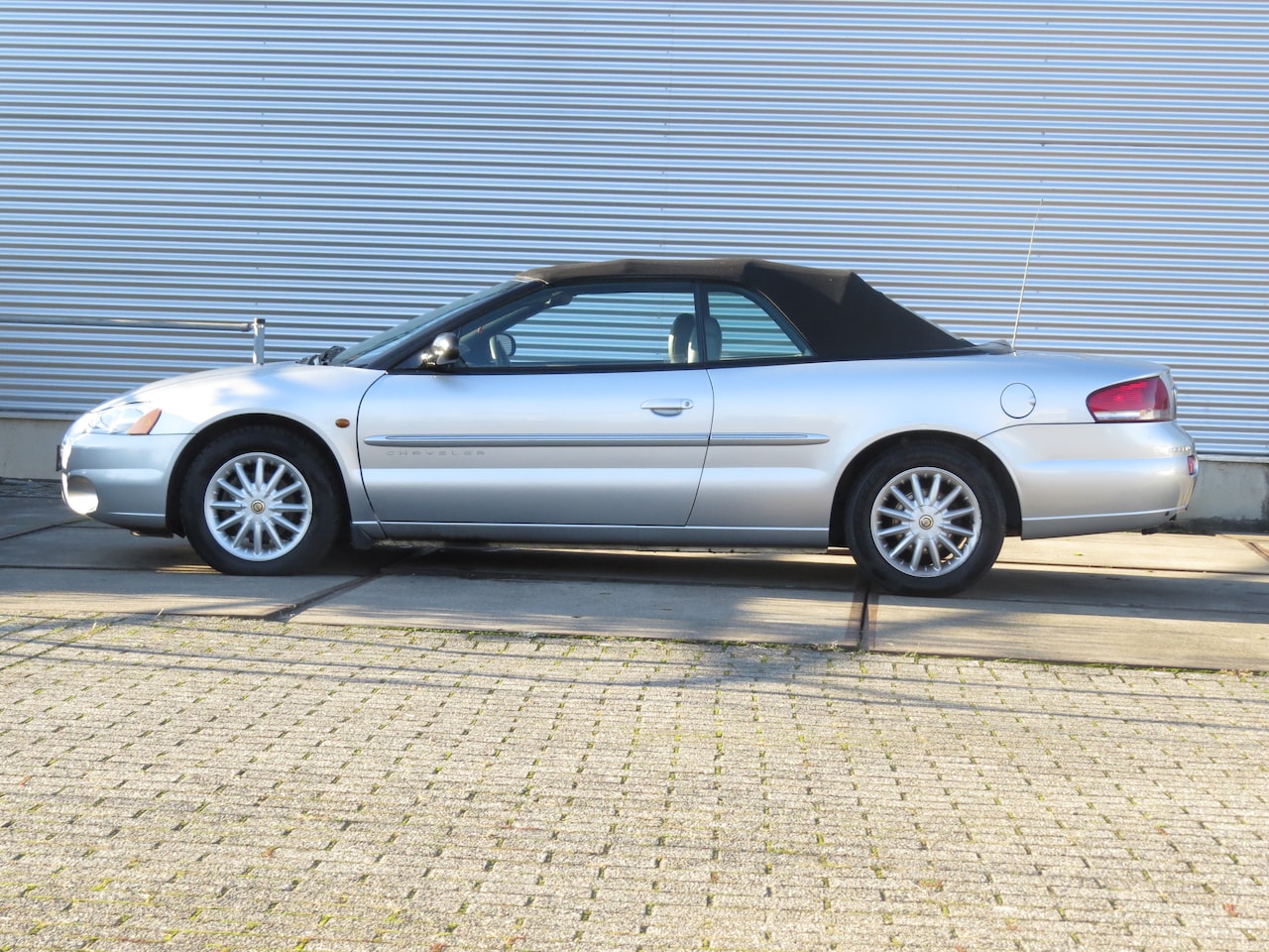 Chrysler Sebring - 2.7i-V6 24V LX Convertible - AutoWereld.nl