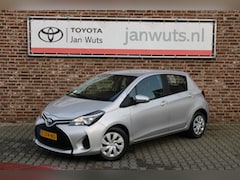 Toyota Yaris - 1.5 Hybrid Aspiration Plus + Navi