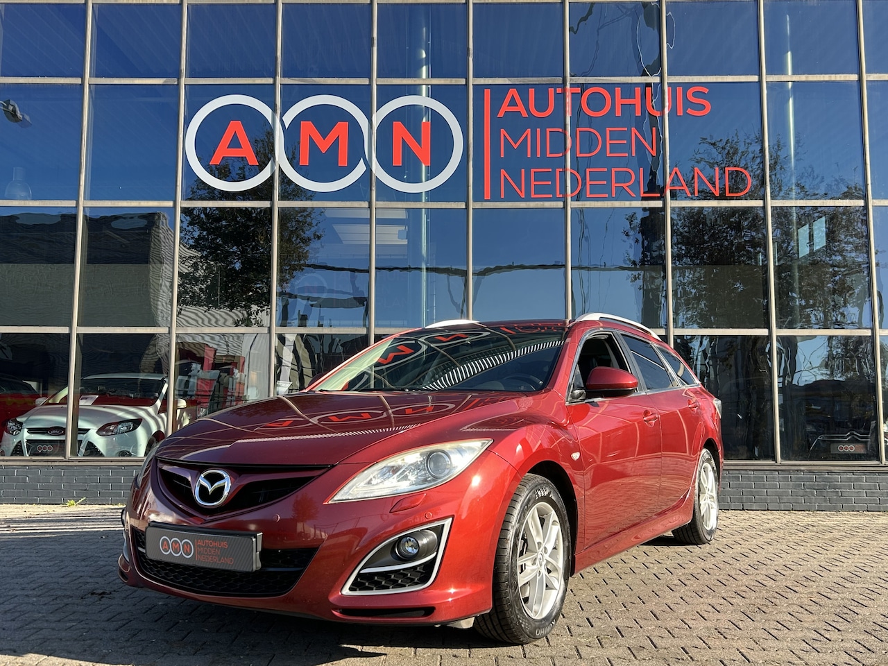 Mazda 6 Sportbreak - Automaat 2.0 Chrome/Elekpakket,Leder,Schuifkanteldak,LMV Cruisectr,Elektrische stoelen met - AutoWereld.nl