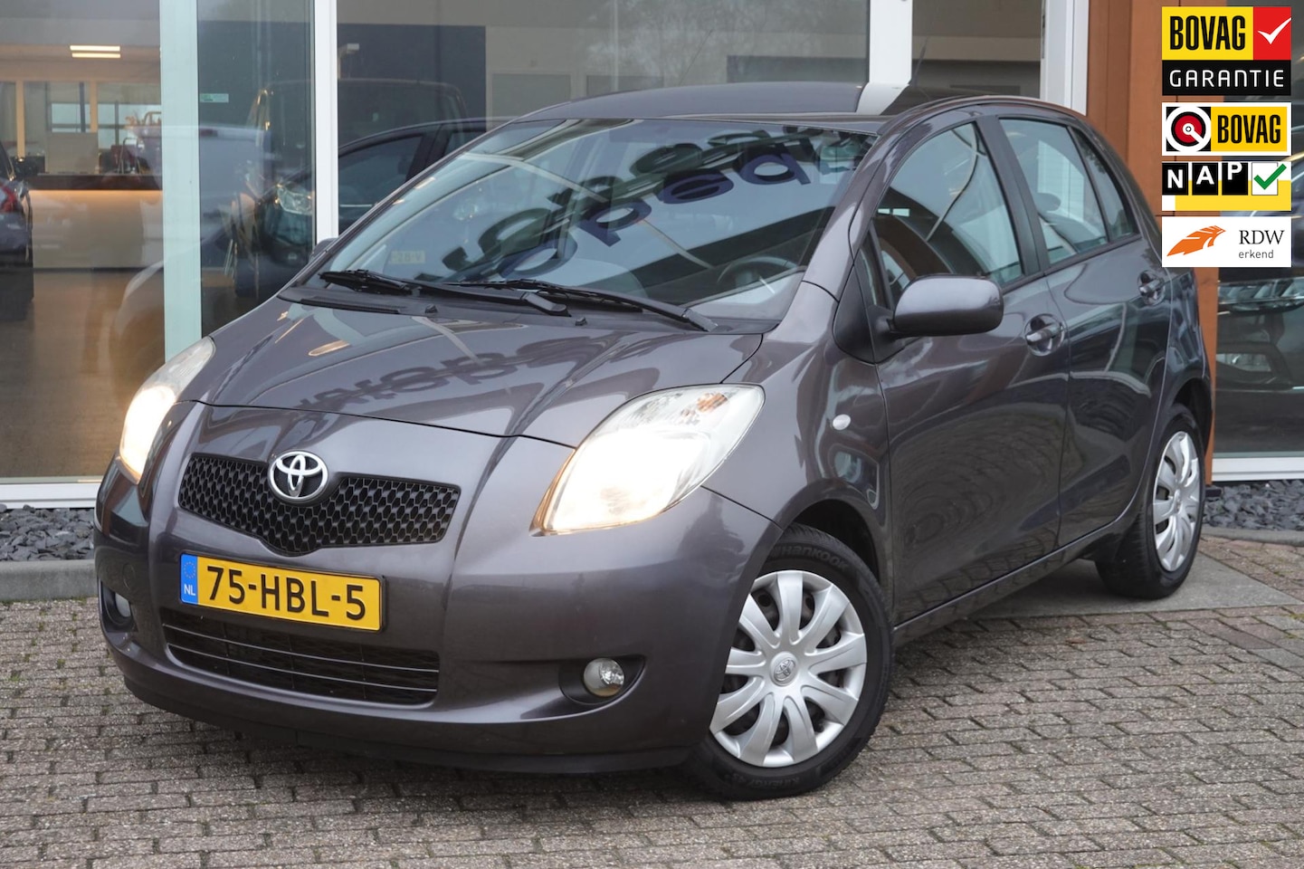 Toyota Yaris - 1.3 VVTi Sol MMT 1.3 VVTi Sol MMT - AutoWereld.nl