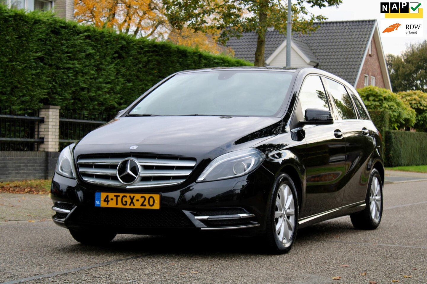 Mercedes-Benz B-klasse - 180 Ambition | AUTOMAAT | NAVI | AIRCO | CRUISE | LEDER | XENON | NAP | ZEER MOOIE GOEDN O - AutoWereld.nl