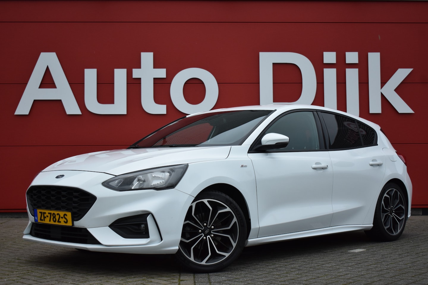 Ford Focus - 1.0 EcoBoost ST Line Business Leder | Adapt. Cruise | Keyless | Navi | DAB | PDC | 18" LMV - AutoWereld.nl