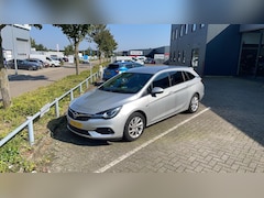 Opel Astra Sports Tourer - 1.2 Elegance | Navigatie | Camera achter | Trekhaak