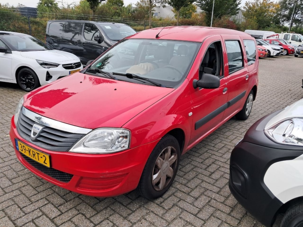 Dacia Logan MCV - 1.6 Ambiance 7p. 1.6 Ambiance 7p. - AutoWereld.nl