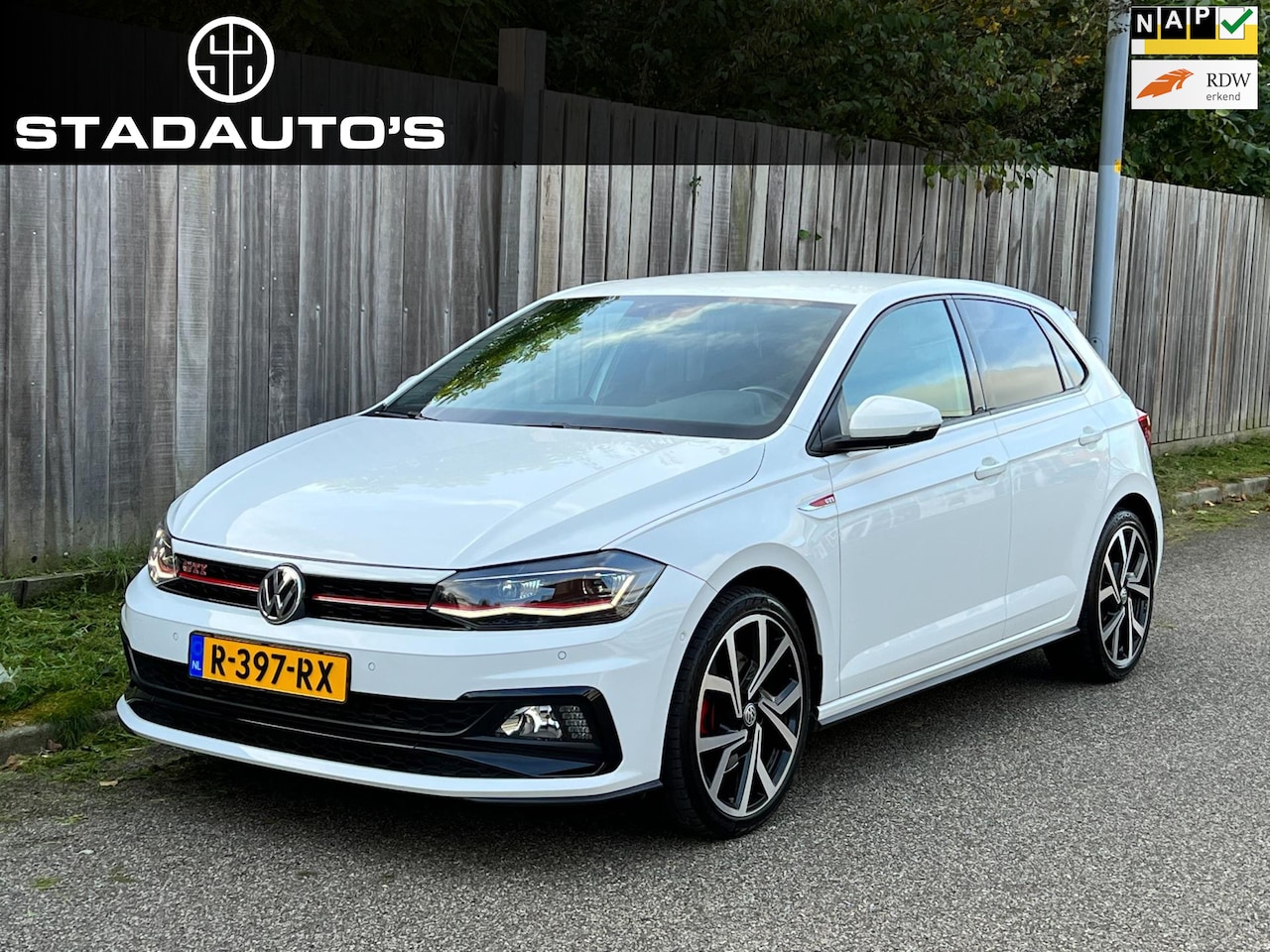 Volkswagen Polo - 2.0 TSI GTI DSG Beats|Digital dash|Camera|ACC - AutoWereld.nl