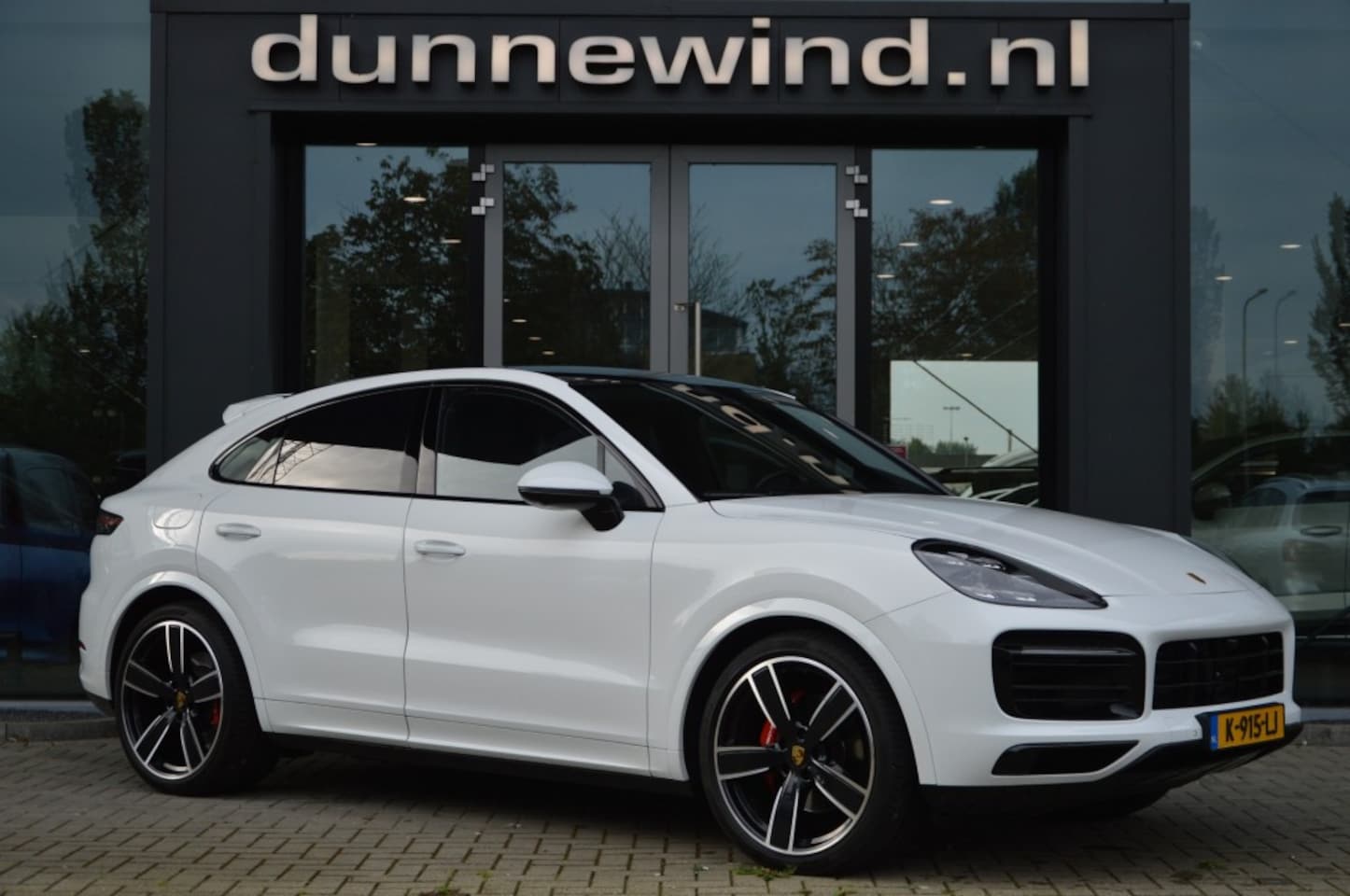 Porsche Cayenne - 3.0 E-HYBRID *NL Auto*Coupe*Vol Opties* Luchtvering-Headup- pano - AutoWereld.nl