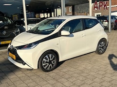 Toyota Aygo - 1.0 VVT-I X-PLAY