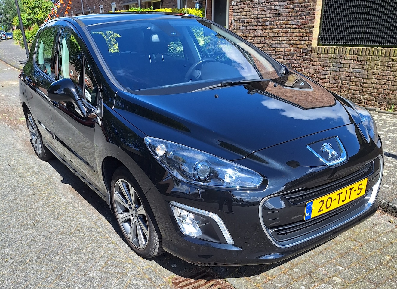 Peugeot 308 - 1.6 THP Signature AIRCO|PANORAMA|6 VERSN|CRUISE CONTR| - AutoWereld.nl