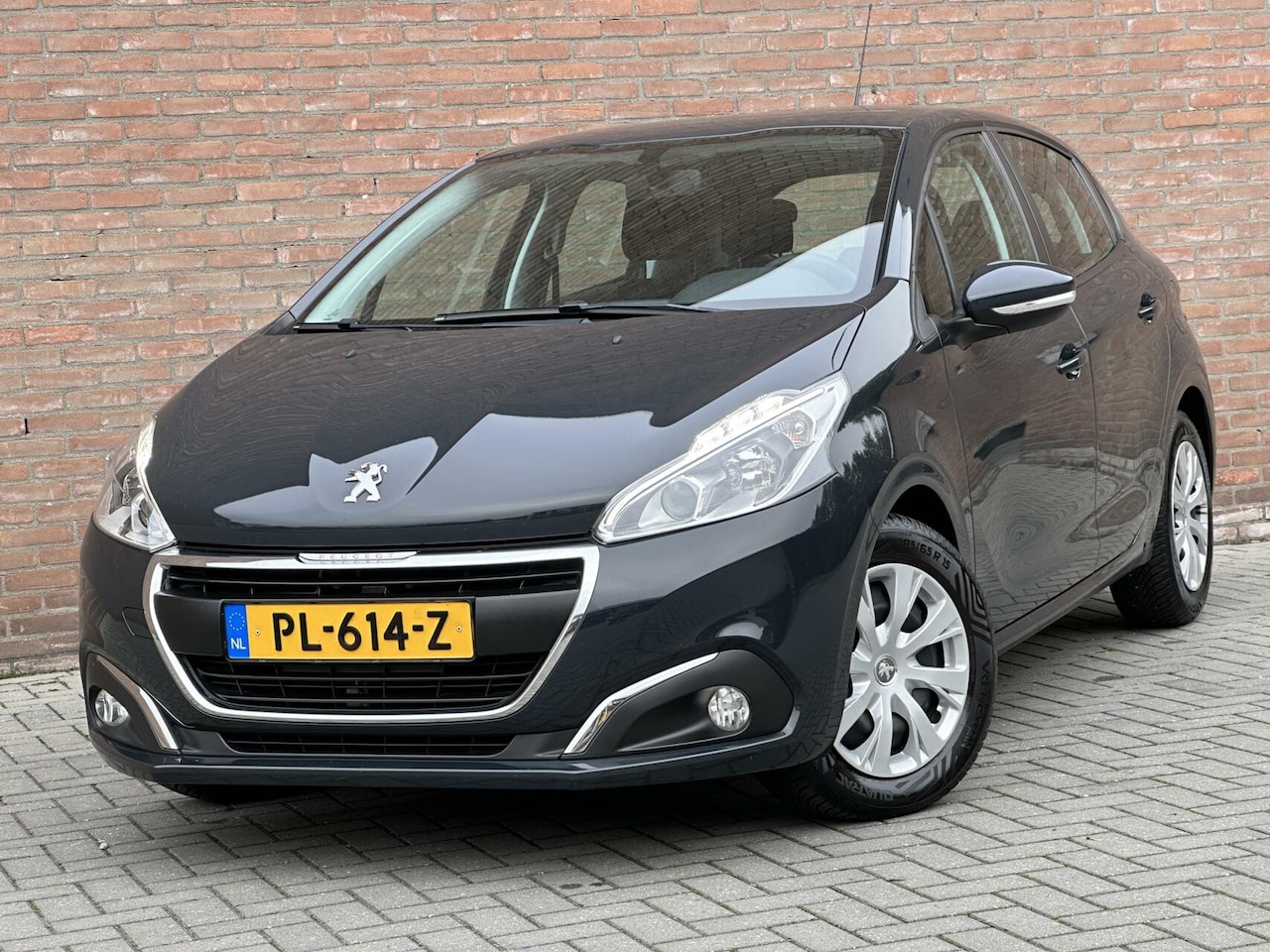 Peugeot 208 - 1.2 PureTech Blue Lion Navi - DAB+ - Cruise - LED - Airco - AutoWereld.nl