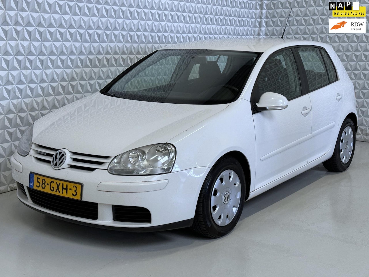 Volkswagen Golf - 1.9 TDI BlueMotion 5drs CLIMA CRUISE (2009) - AutoWereld.nl