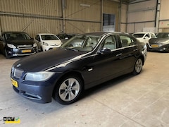 BMW 3-serie - 320i Dynamic Executive