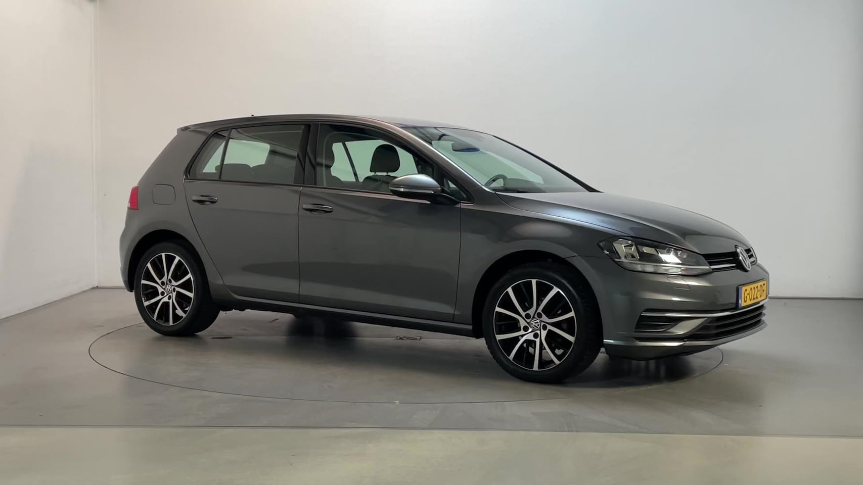 Volkswagen Golf - 1.0 TSI DSG Comfortline Business Camera Navigatie Stoelverwarming App-Connect - AutoWereld.nl