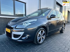 Renault Scénic - 1.4 TCe Bose / Pano / Trekhaak / Lage kmstand