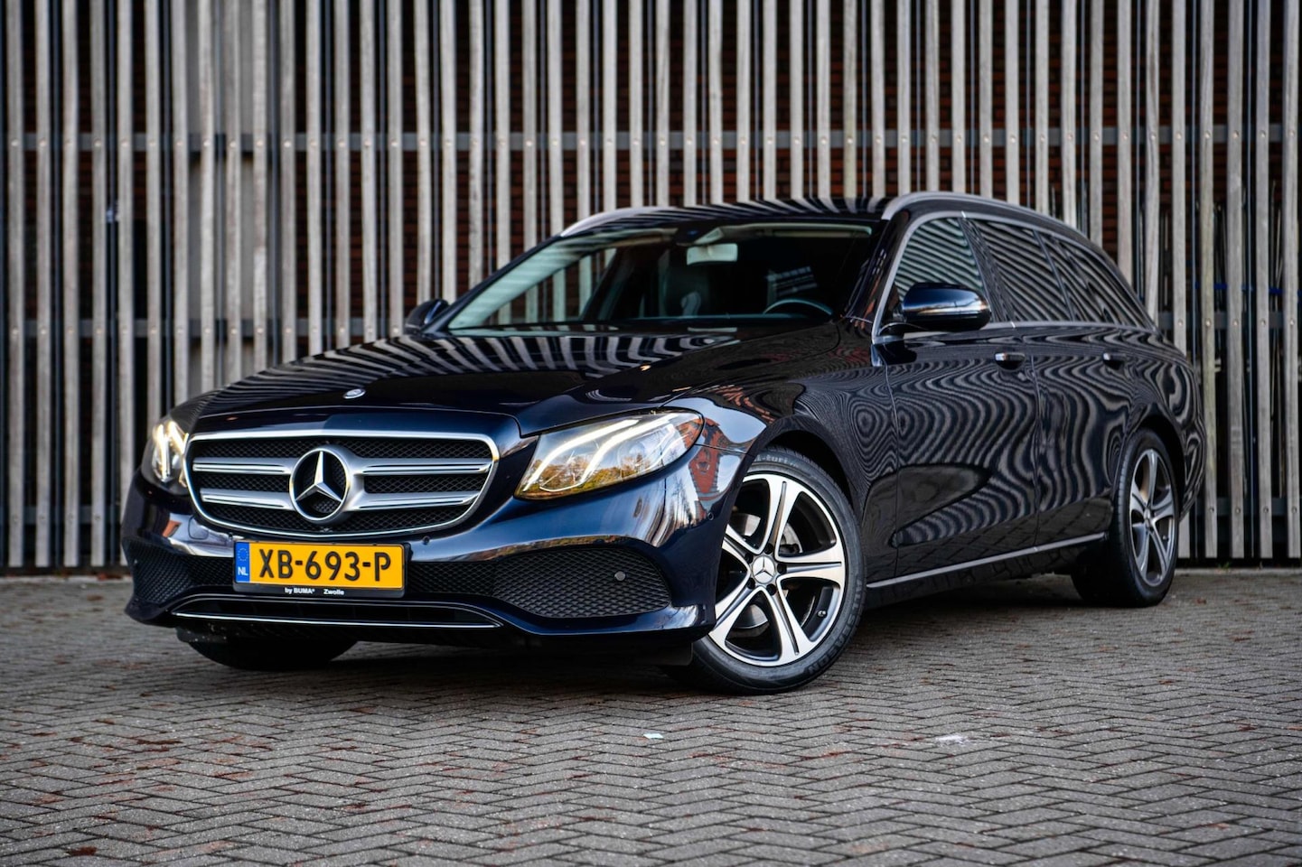 Mercedes-Benz E-klasse Estate - 220d 195pk |Memory|BTW|Keyless|Camera|Stoel/Stuurverwarming|Navi|LED| - AutoWereld.nl