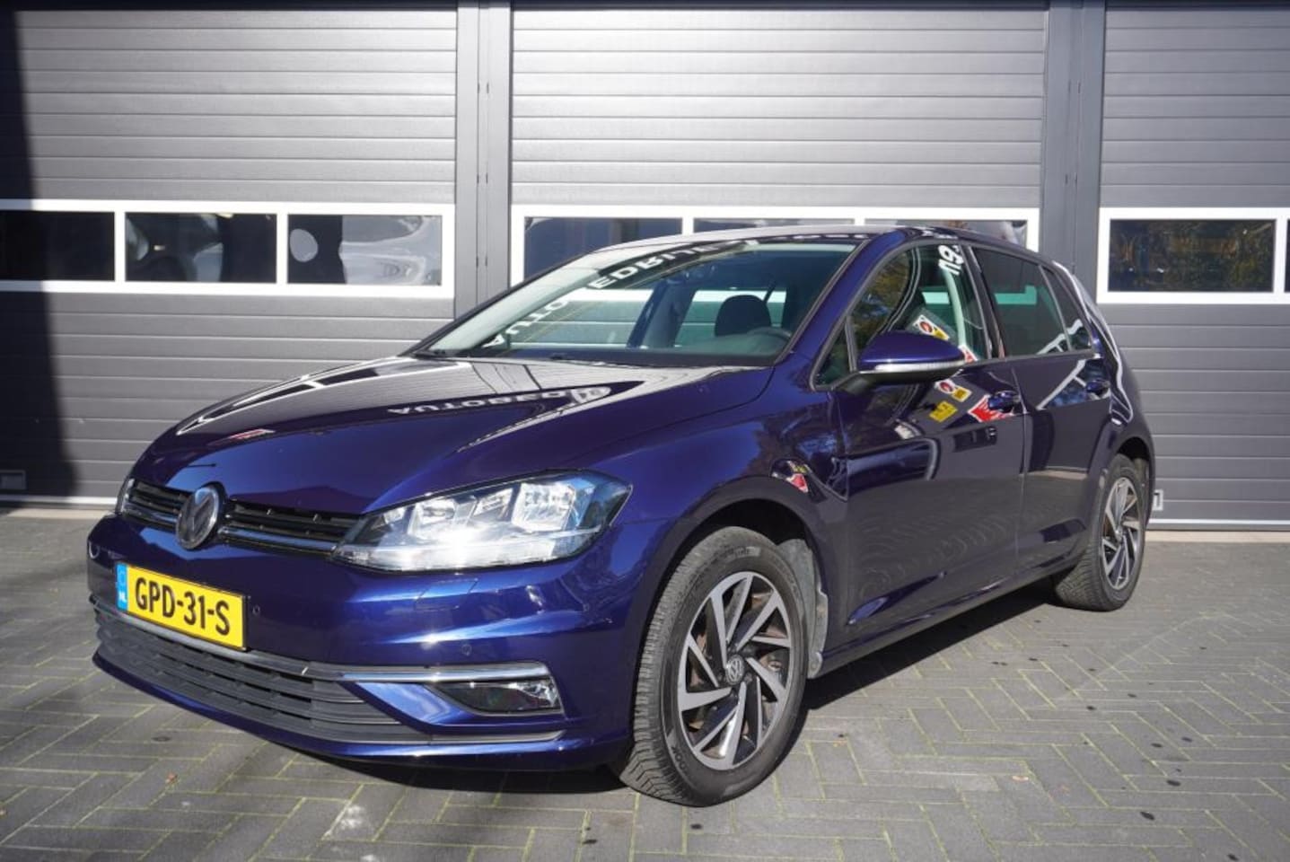 Volkswagen Golf - 1.5 TSI Aut/Airco/Navi/Parkeersensoren - AutoWereld.nl