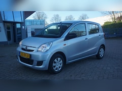 Daihatsu Cuore - 1.0 Trend 2e EIG/Nieuwe APK/5-Deurs/Stuurbekrachtiging/Zuinig