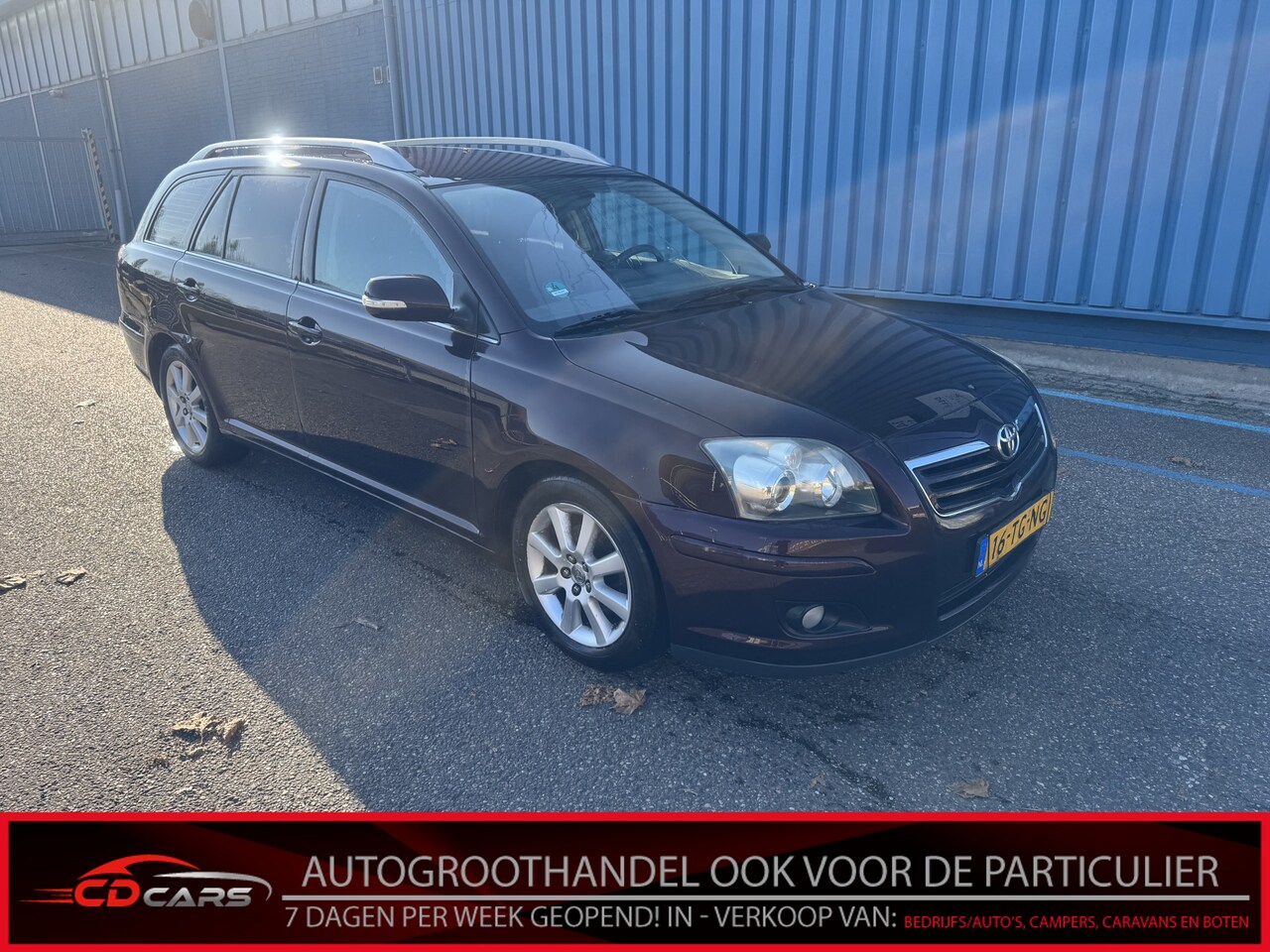 Toyota Avensis Wagon - 1.8 VVTi Luna Clima, Radio, Schade rechts achter, Bij de verkoop van gebruikte voertuigen - AutoWereld.nl