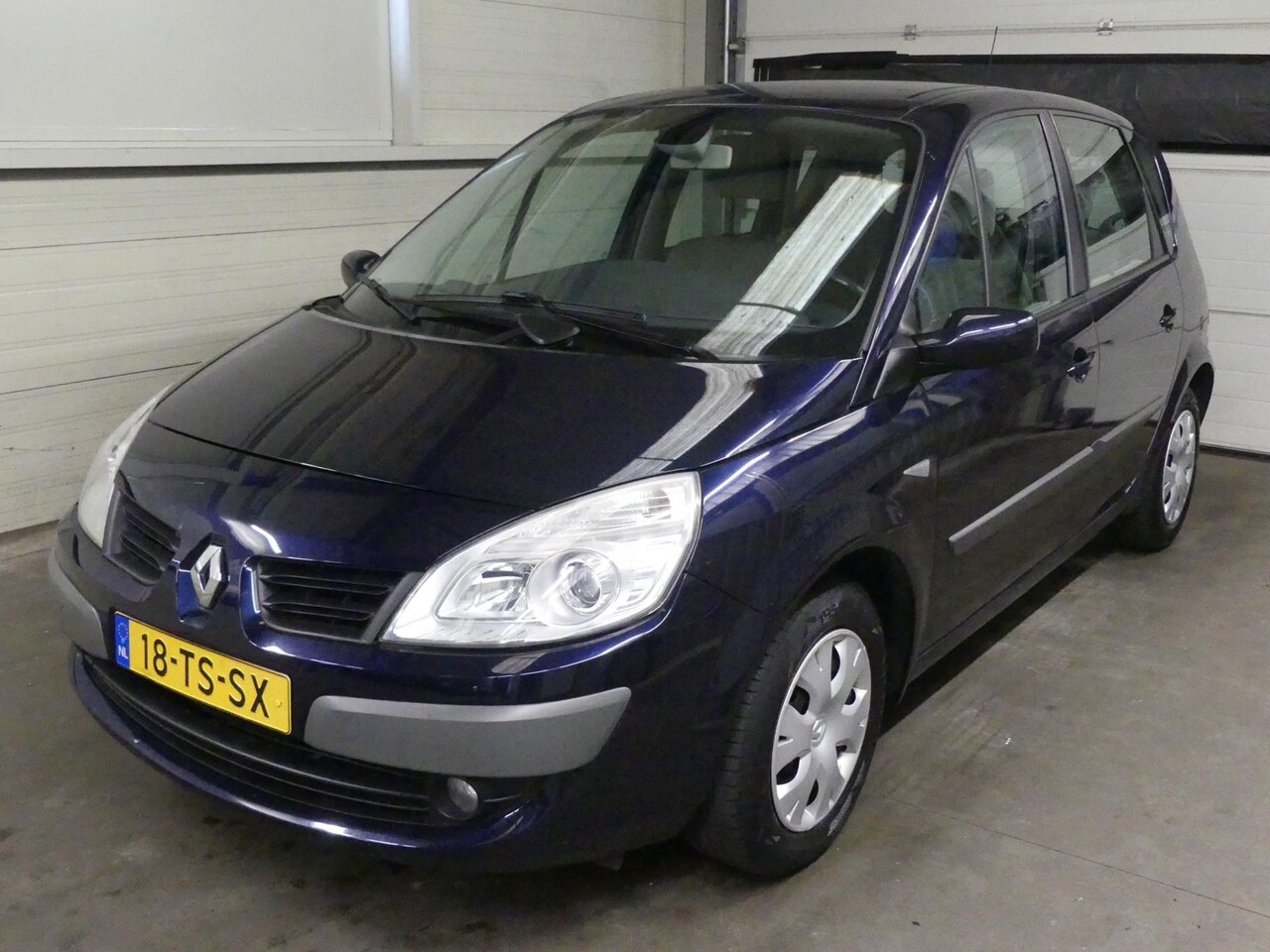 Renault Scénic - 1.6-16V Business Line - Airco - Cruise Control - AutoWereld.nl