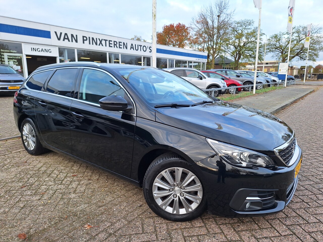 Peugeot 308 SW - 1.2 PureTech Allure 1.2 PureTech Allure ,CLIMA/PDC/NAVI/PANORAMA/ENZ.... - AutoWereld.nl