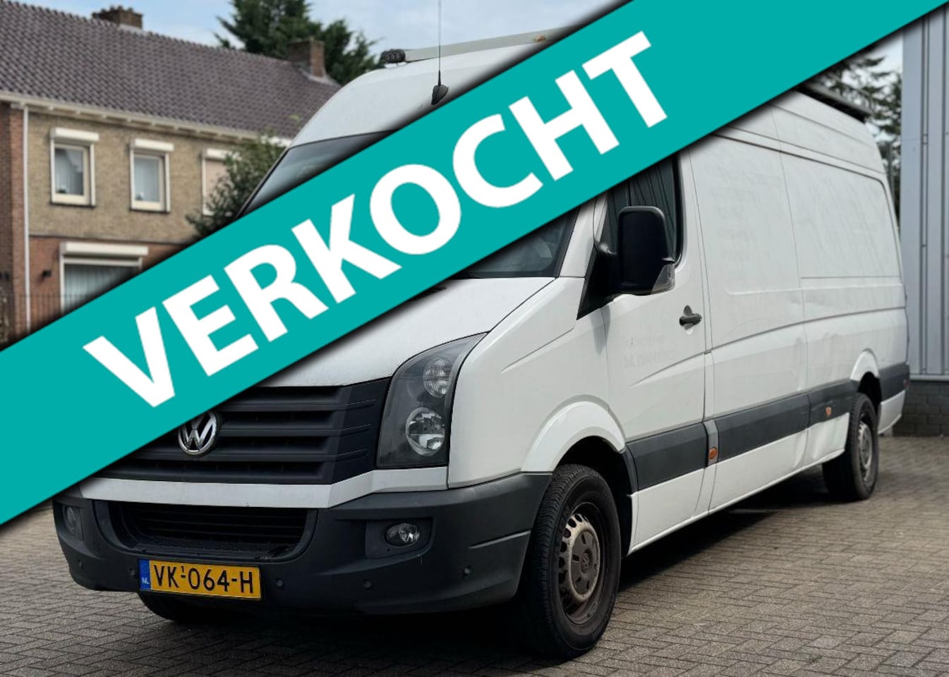 Volkswagen Crafter - 35 2.0 TDI L3H3 maxi imperiaal navi clima cruise controle trekhaak Apk 06-10-24 - AutoWereld.nl