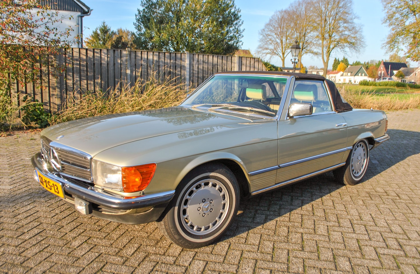 Mercedes-Benz SL-klasse - 380 SL V8 Cabrio R107 Volledige historie! - AutoWereld.nl