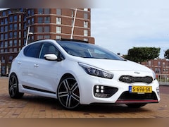 Kia Cee'd - 1.6 GT 204pk Pano Recaro Navi 19 inch Nw staat