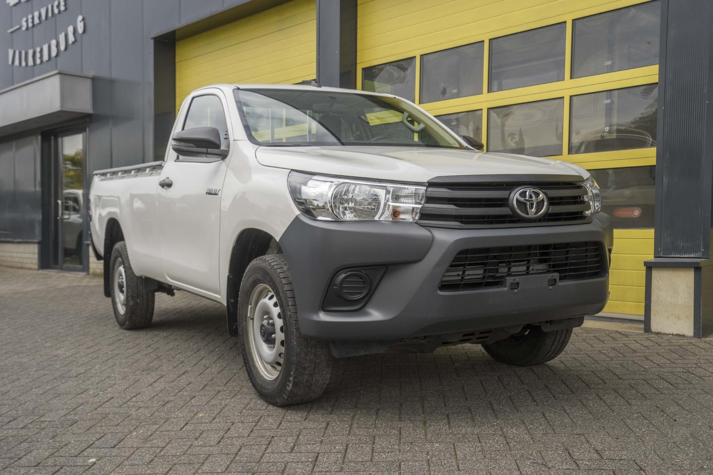 Toyota HiLux - 2.4 D-4D Single Cab - AutoWereld.nl