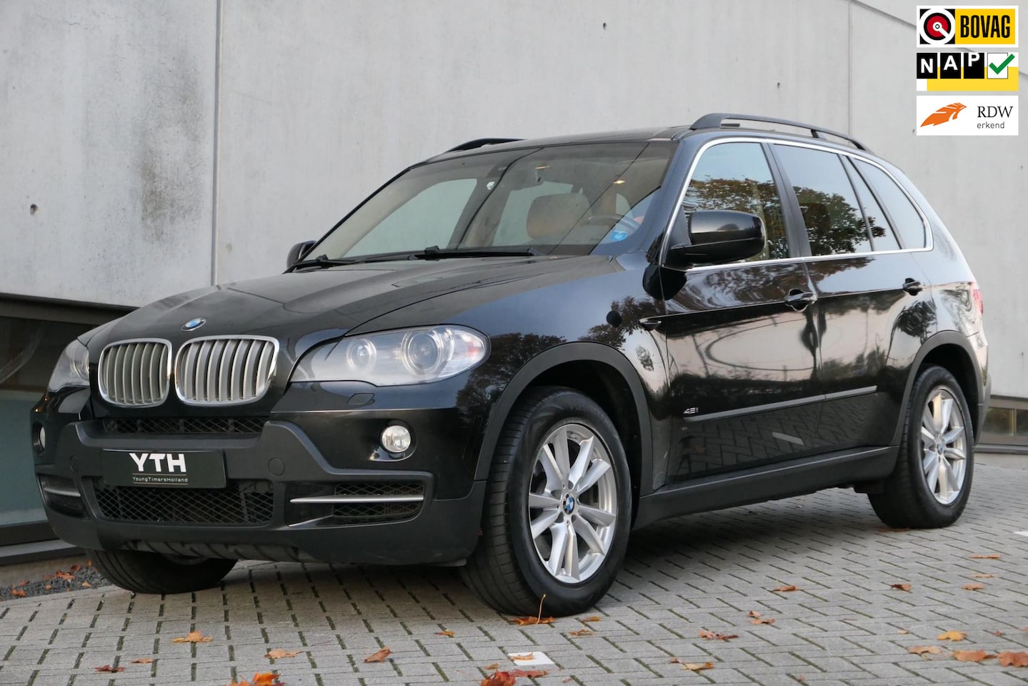 BMW X5 - XDrive48i V8 Executive 7-zits Navi Panodak Youngtimer - AutoWereld.nl