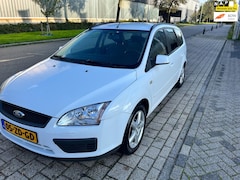 Ford Focus Wagon - 1.6-16V Trend, Nieuwe Apk, Nap, Goed rijdend, Inruil mogelijk