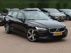 Volvo V60 - 2.0 T5 R-Design / Panoramadak / Camera / Head-up / 19'' / Standkachel / Harman Kardon / Le