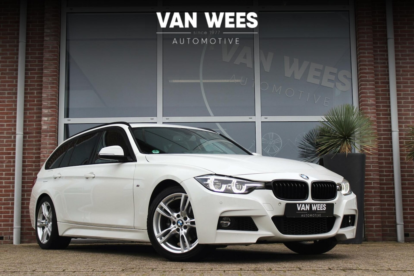 BMW 3-serie Touring - F31 318i M Sport Corporate Lease | 1e eigenaar | M-pakket | LED | 18 inch | Camera | Trekh - AutoWereld.nl