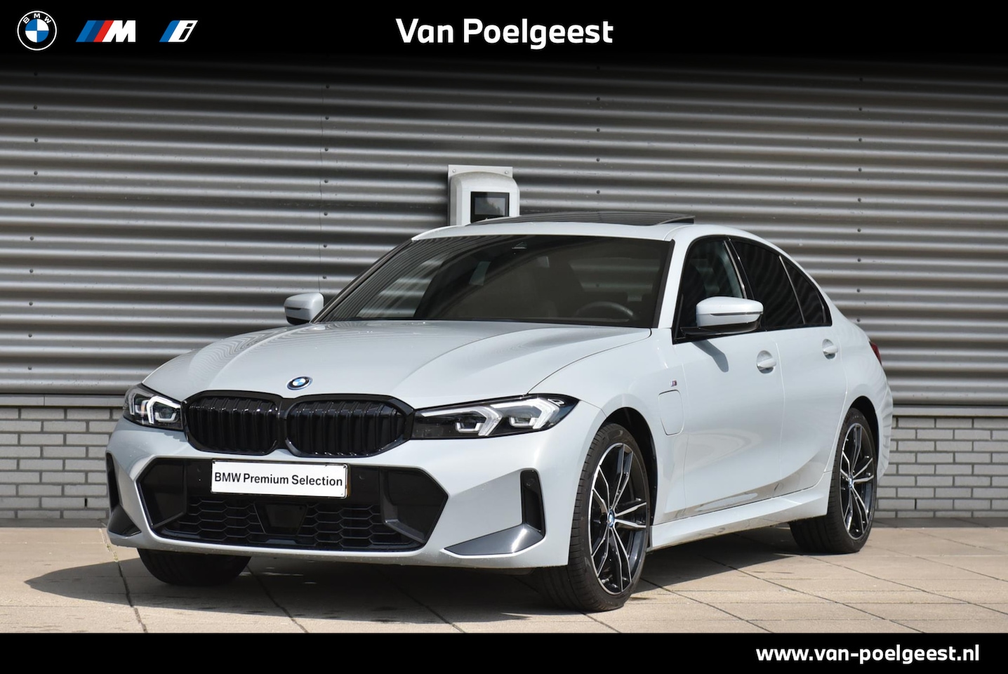 BMW 3-serie - Sedan 330e M sport / Travel Pack / Trekhaak / Harman Kardon - AutoWereld.nl