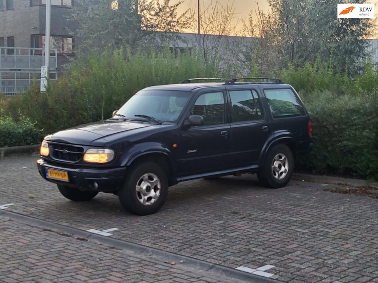 Ford Explorer - USA 4.0 V6 XLT 4x4 / 1e Eigenaar / Airco / Automaat / Nieuwe Apk - AutoWereld.nl