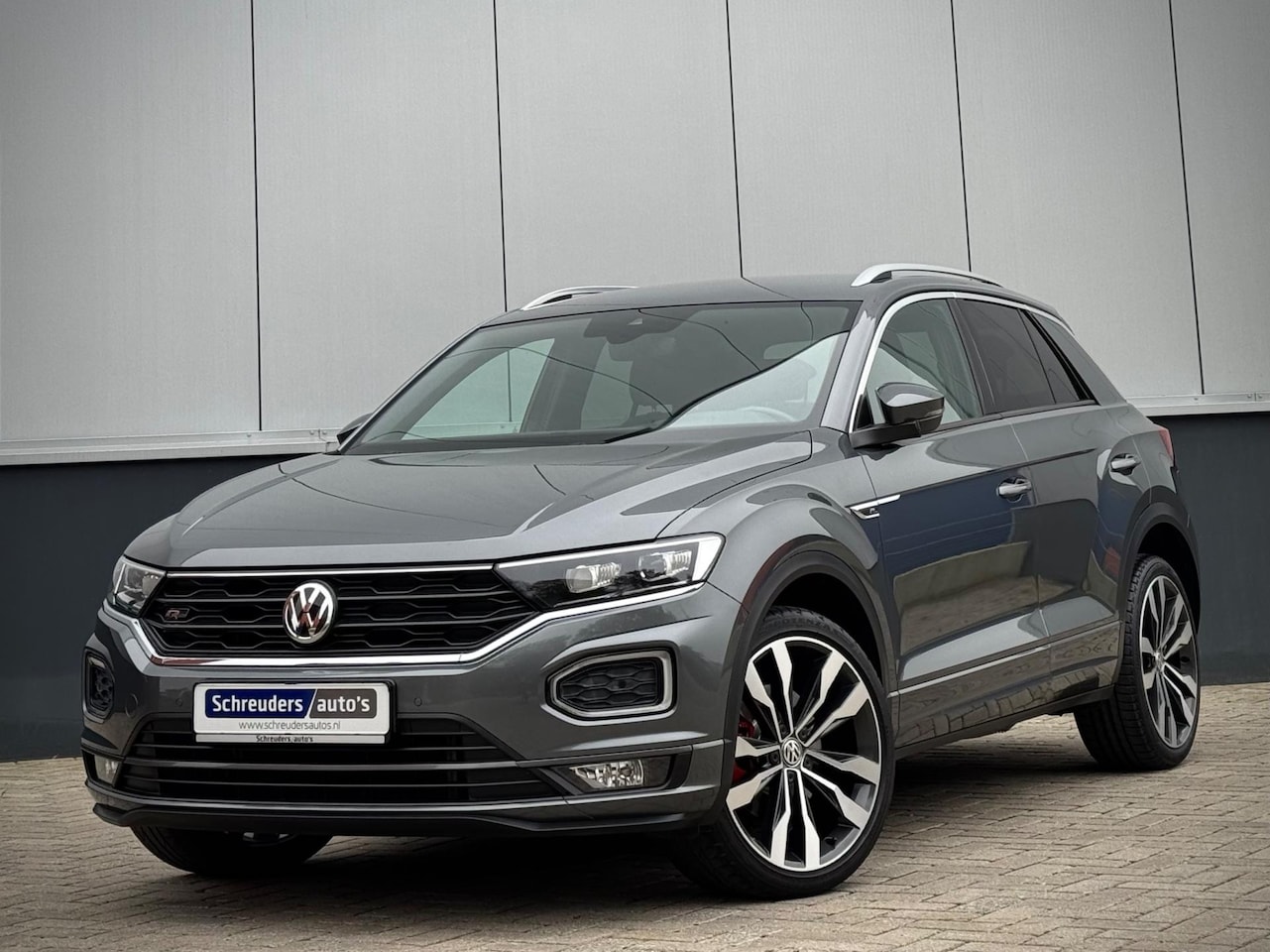 Volkswagen T-Roc - 1.5 TSI 2x R-Line Dsg. ACC Camera Virtual 19" - AutoWereld.nl