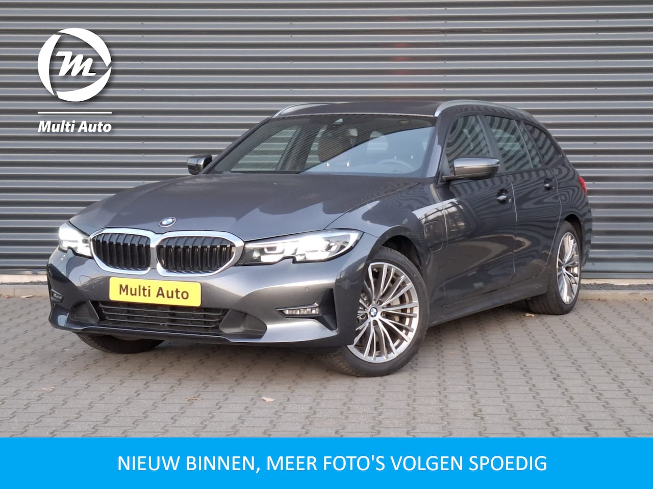 BMW 3-serie Touring - 330e Luxury Plug in Hybrid 293pk PHEV | Lederen Bekleding | Navigatie | Apple Carplay | St - AutoWereld.nl