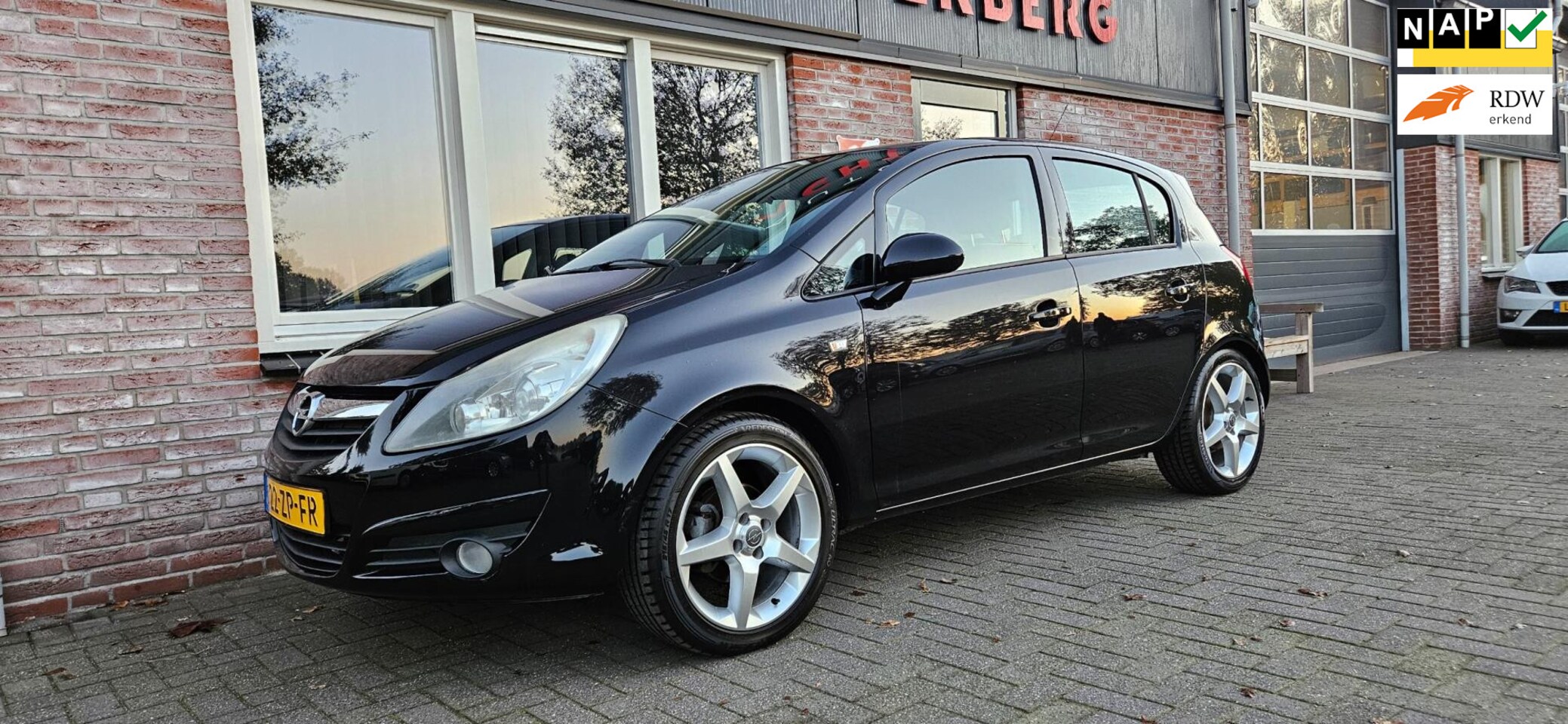 Opel Corsa - 1.4-16V Business Sport Trekhaak! Airco! 5-Deurs! Leuke Auto! - AutoWereld.nl