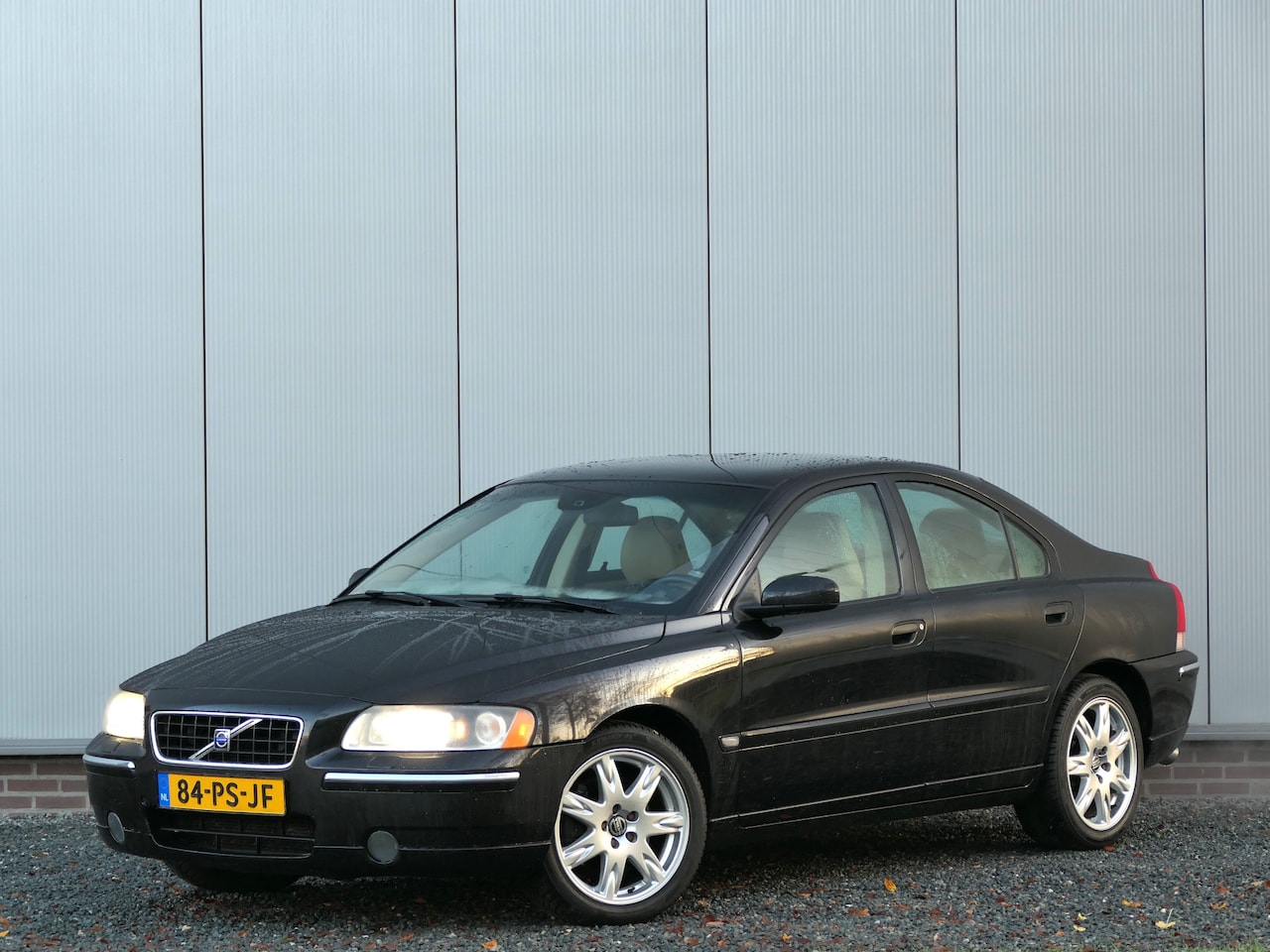 Volvo S60 - 2.0T AUT Summum Xenon / Trekhaak / Stoelverwarming - AutoWereld.nl