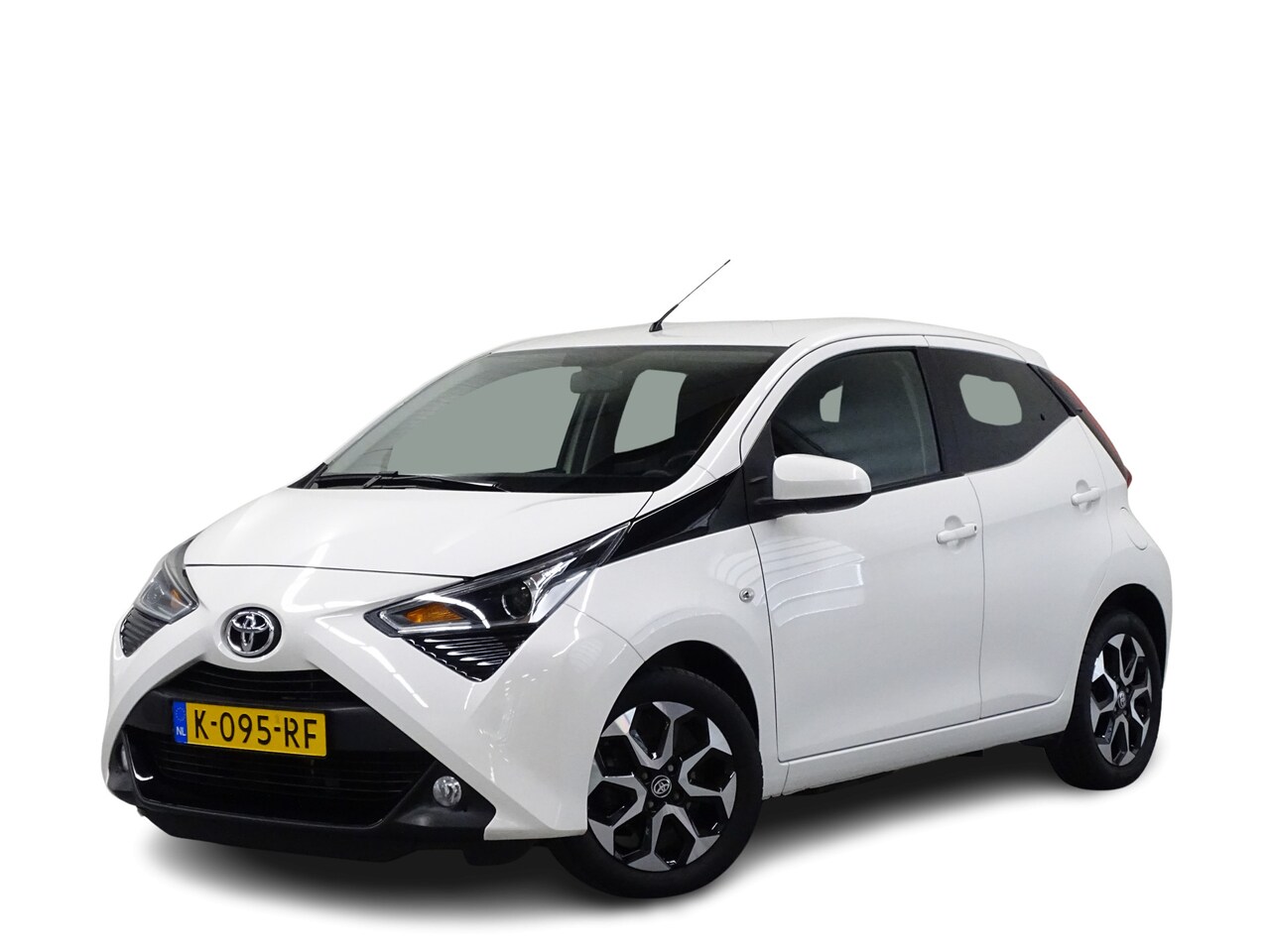 Toyota Aygo - 1.0 VVT-i x-joy 1.0 VVT-i x-joy - AutoWereld.nl