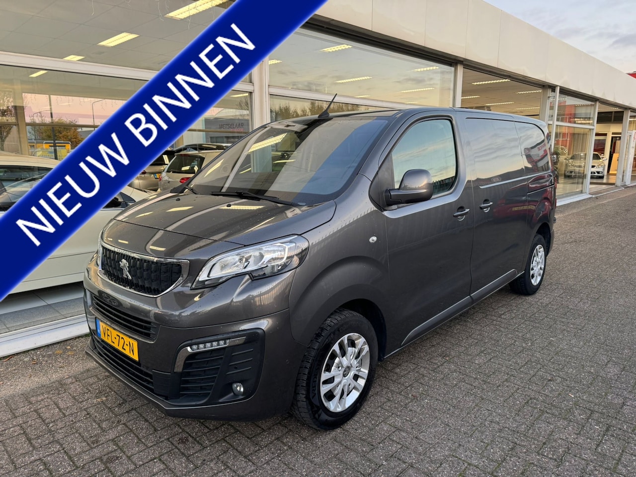 Peugeot Expert - 2.0 BlueHDI 180 Standard Asphalt | 1e eigenaar | Binnenkort verwacht | - AutoWereld.nl