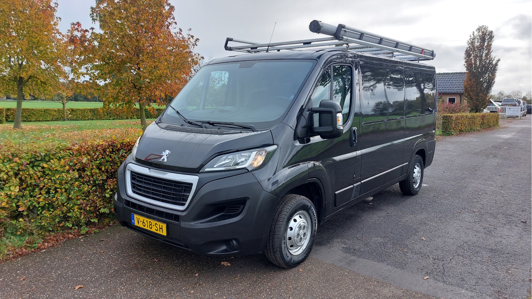 Peugeot Boxer - 330 2.0 BlueHDI L2H1 Premium AIRCO/NAVI BJ 2018 - AutoWereld.nl