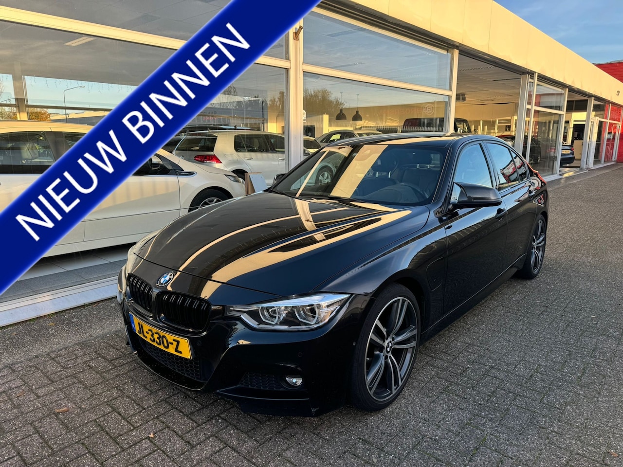 BMW 3-serie - 330e | 3e eigenaar | Automaat | Panoramadak | Airco | Achteruitrijcamera | Navigatie | Cru - AutoWereld.nl